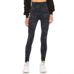 NWT Spanx Look At Me Now High Rise Seamless Leggings Black Camo Casual New Small